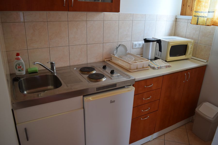Kurdi Apartman Siófok 2019 – szoba részlet