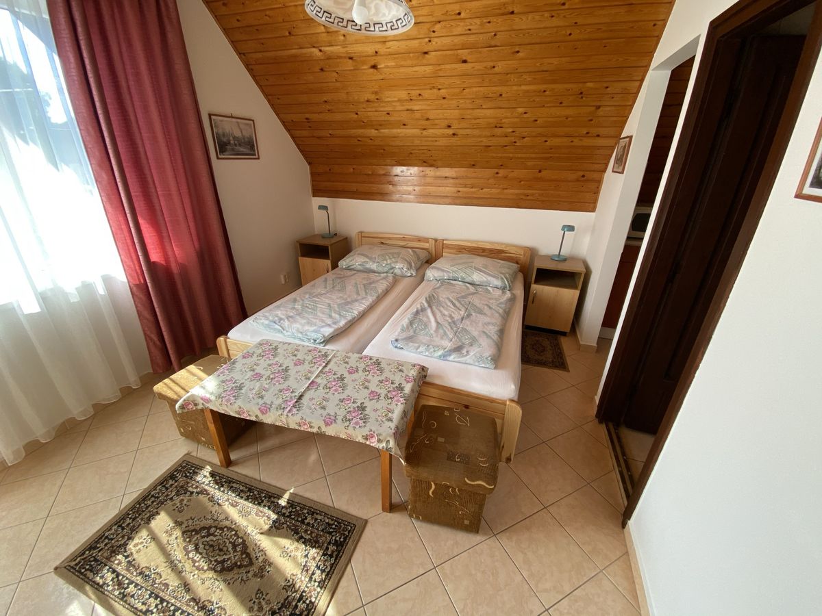 Kurdi Apartman parkoló Siófok