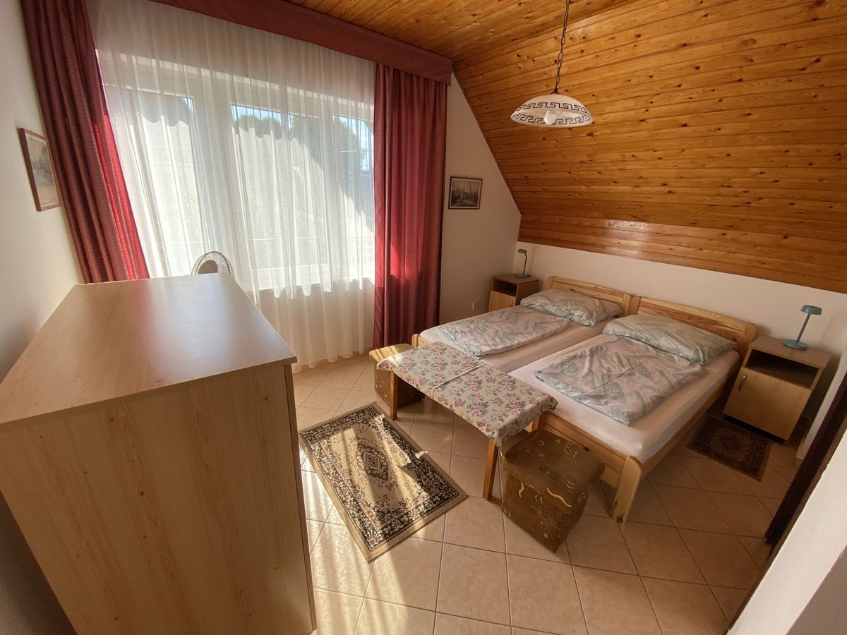 Kurdi Apartman épület Siófok